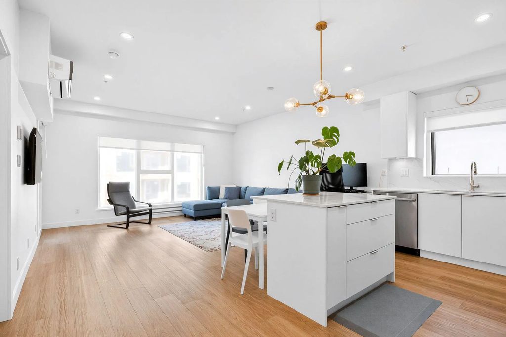 2331 Kelly Avenue 301, Port Coquitlam