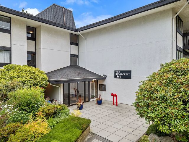 1561 Vidal Street 318, White Rock