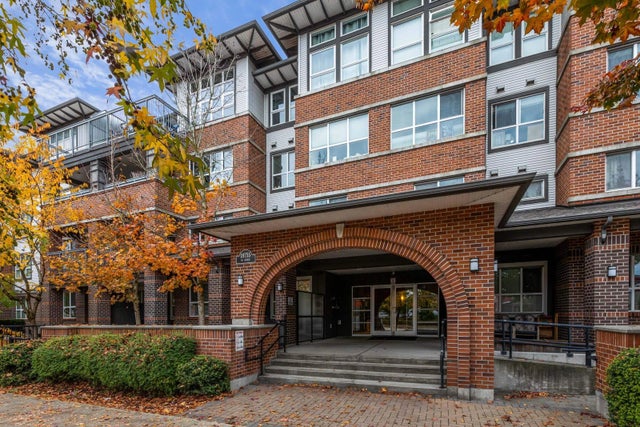 18755 68 Avenue 401, Surrey