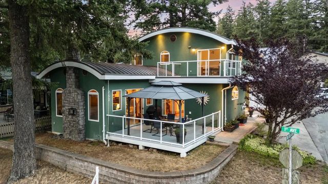 267 First Avenue, Cultus Lake