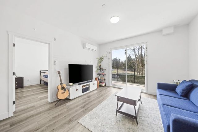 12320 222 Street 213, Maple Ridge