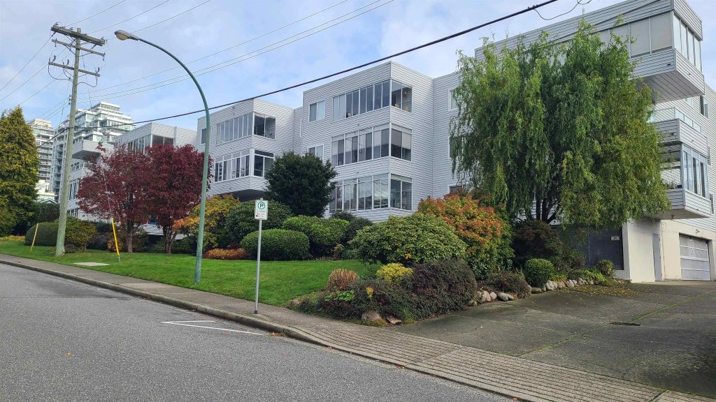1354 Winter Street 306, White Rock