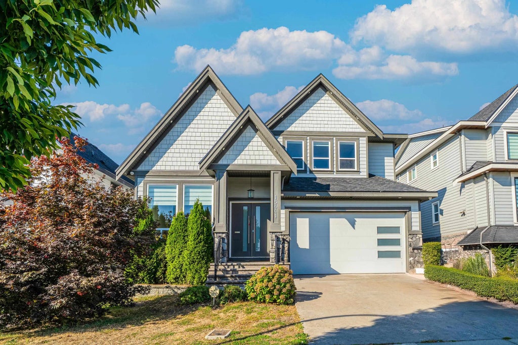 15441 76b Avenue, Surrey