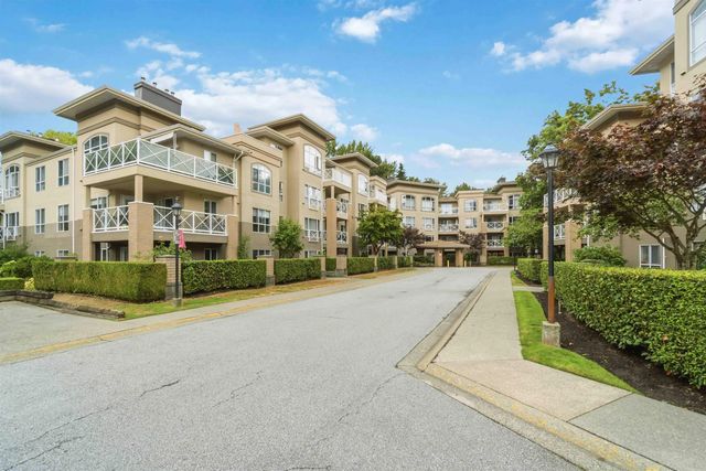 2551 Parkview Lane 422, Port Coquitlam