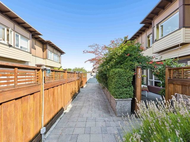 2389 Charles Street 13, Vancouver