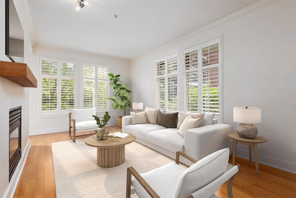 118 W 22nd Street 201, North Vancouver