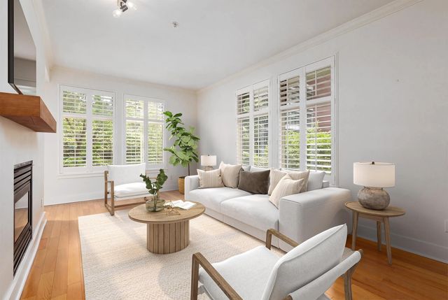 118 W 22nd Street 201, North Vancouver