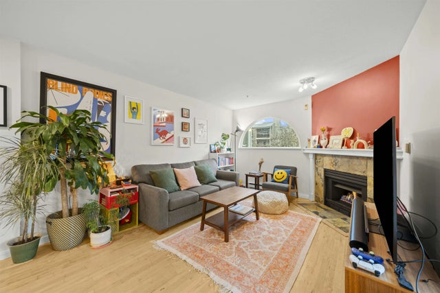 1868 W 8th Avenue 201, Vancouver