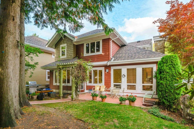 15055 20th Avenue 8, Surrey