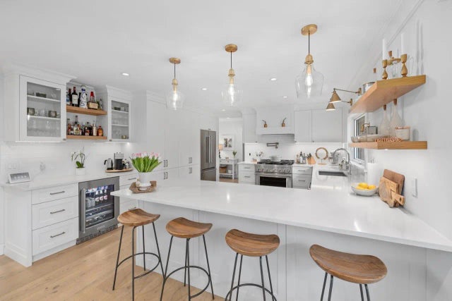 2524 Bendale Road, North Vancouver