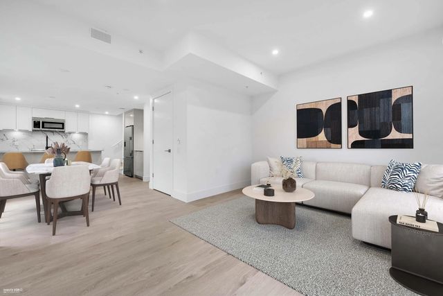 2085 E 1 Avenue 108, Vancouver