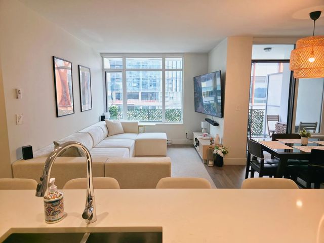 258 Nelson's Court 507, New Westminster