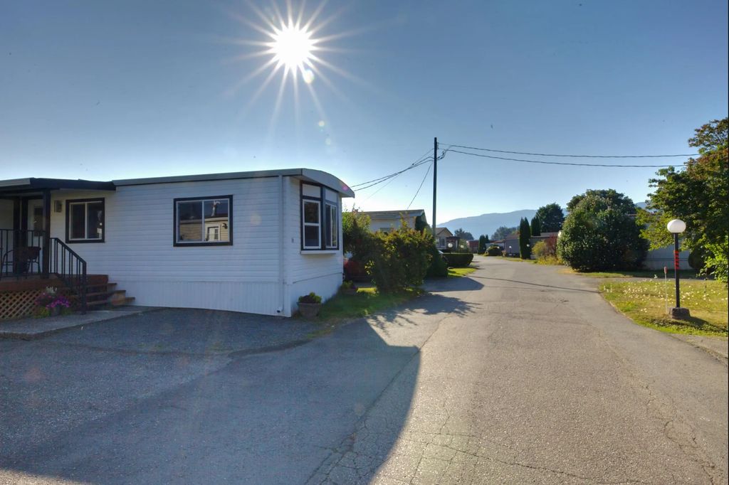 1884 Heath Road 16, Agassiz