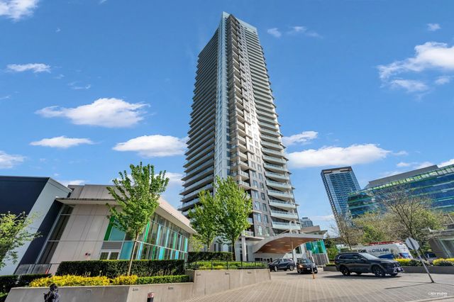 9887 Whalley Boulevard 4008, Surrey