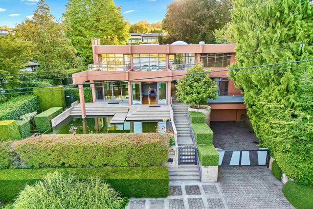 687 Beachview Drive, North Vancouver