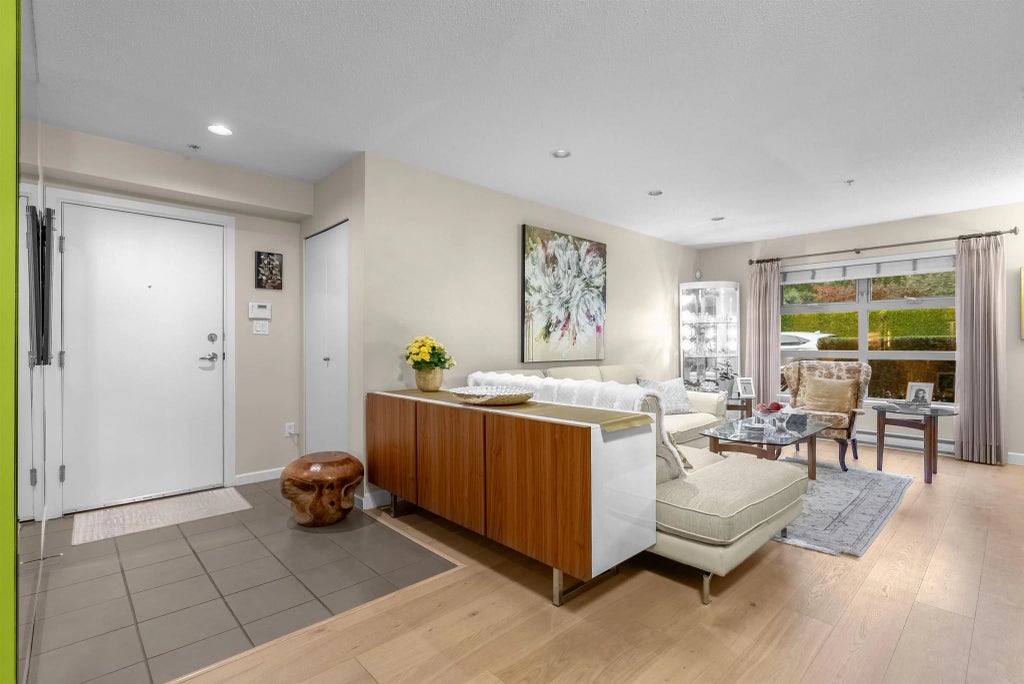 3750 Edgemont Boulevard 104, North Vancouver