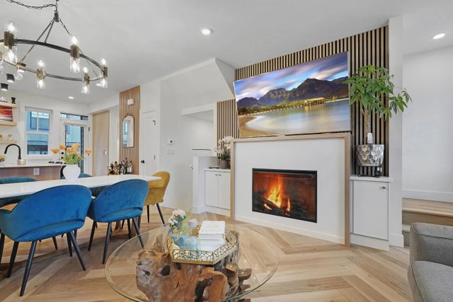 2350 165 Street 11, Surrey