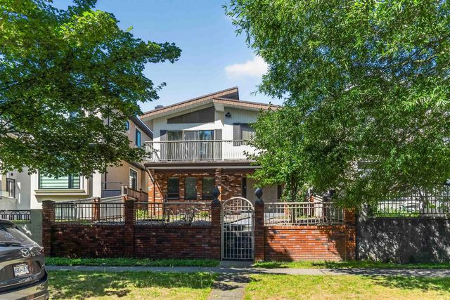 2739 E 8th Avenue, Vancouver