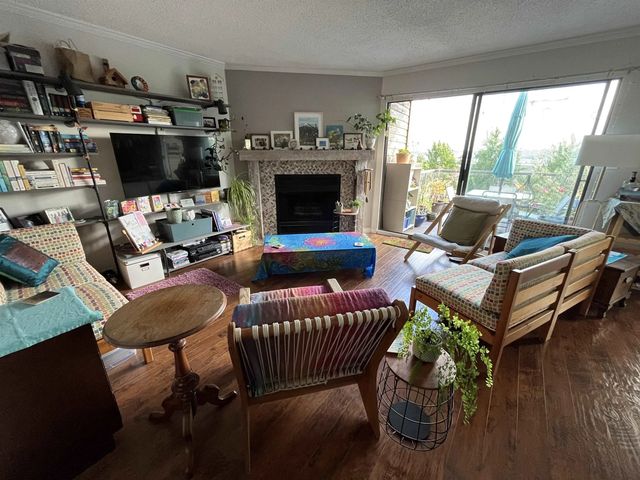 220 E 4th Street 10, North Vancouver