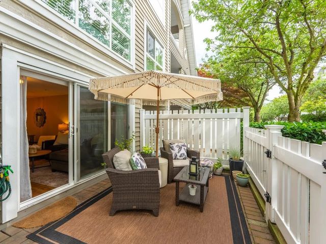 5900 Dover Crescent 117, Richmond