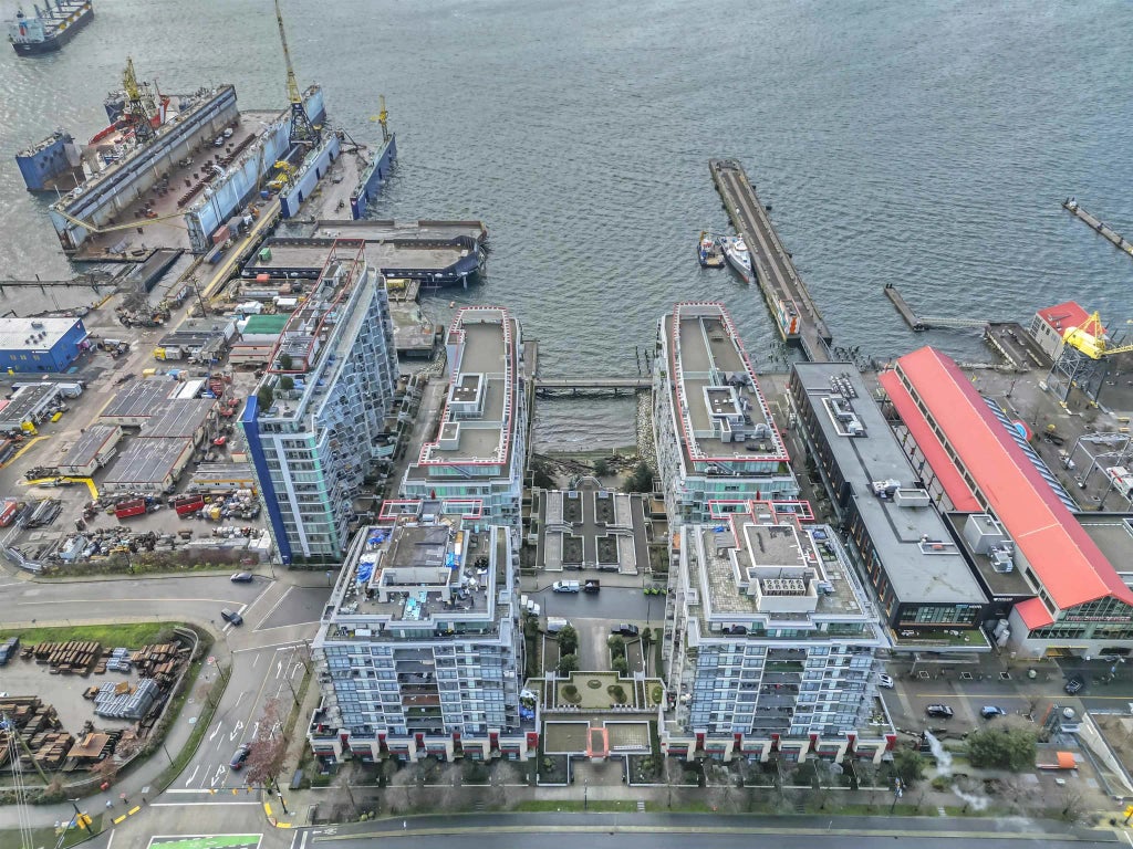 172 Victory Ship Way 1102, North Vancouver