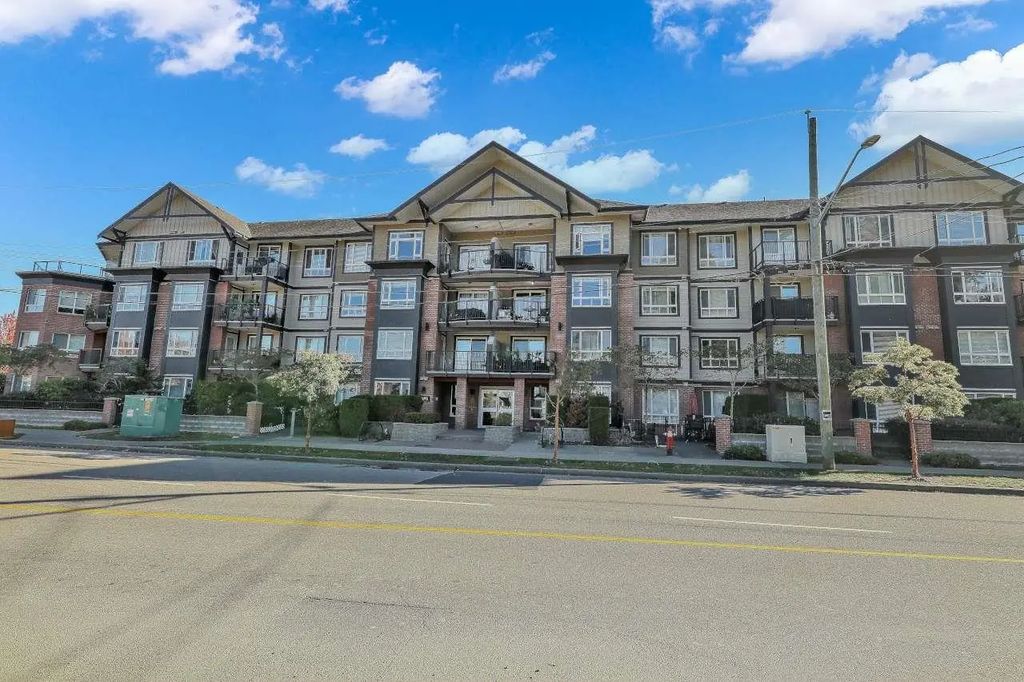 14960 102a Avenue 205, Surrey