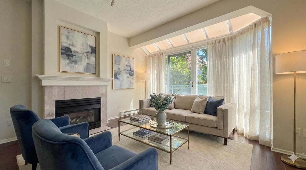 1765 Martin Drive 407, Surrey