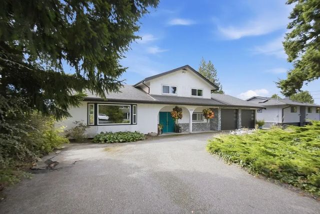 6447 Samron Road, Sechelt