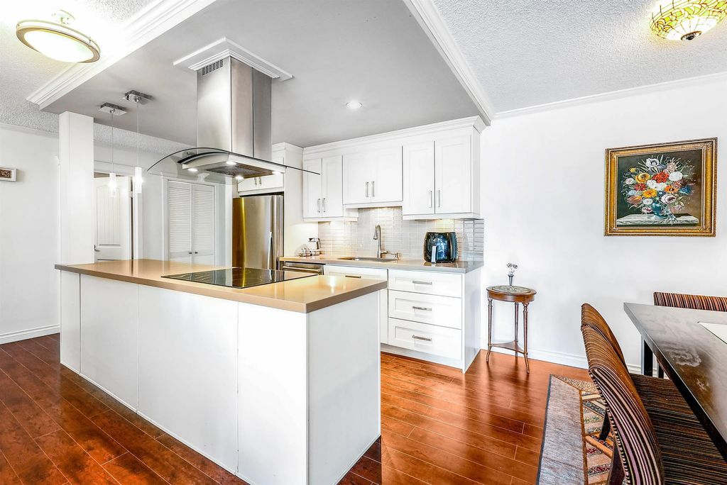 2020 Fullerton Avenue 306, North Vancouver