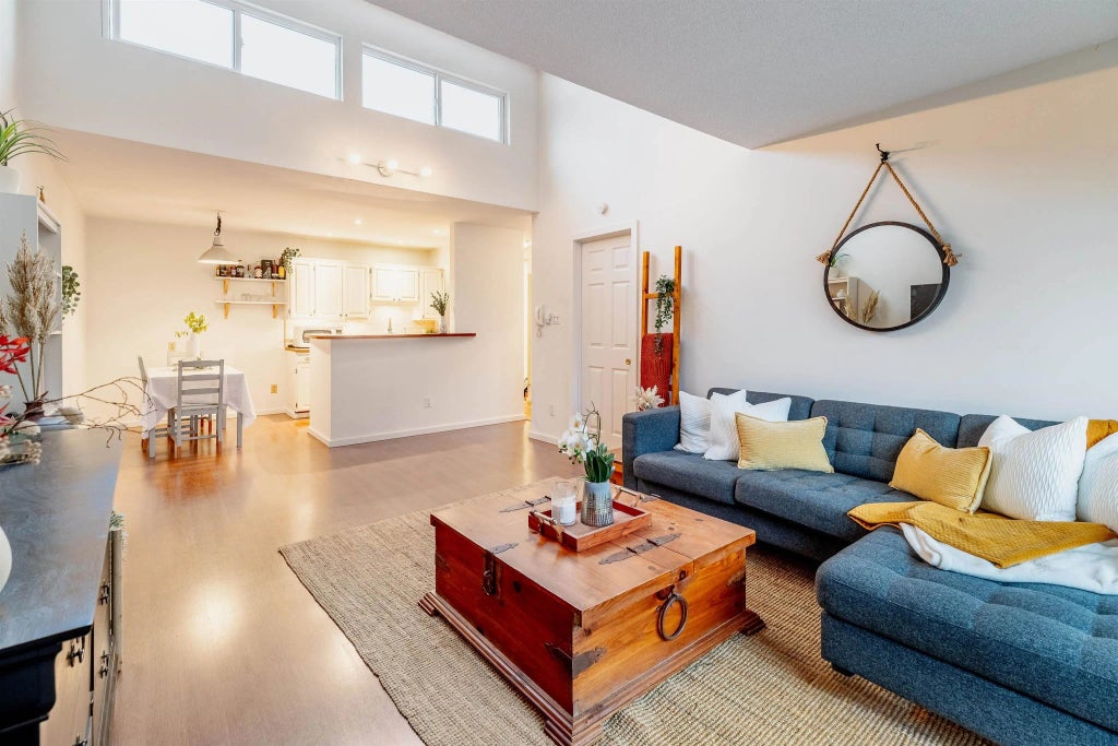 206 E 15th Street 319, North Vancouver