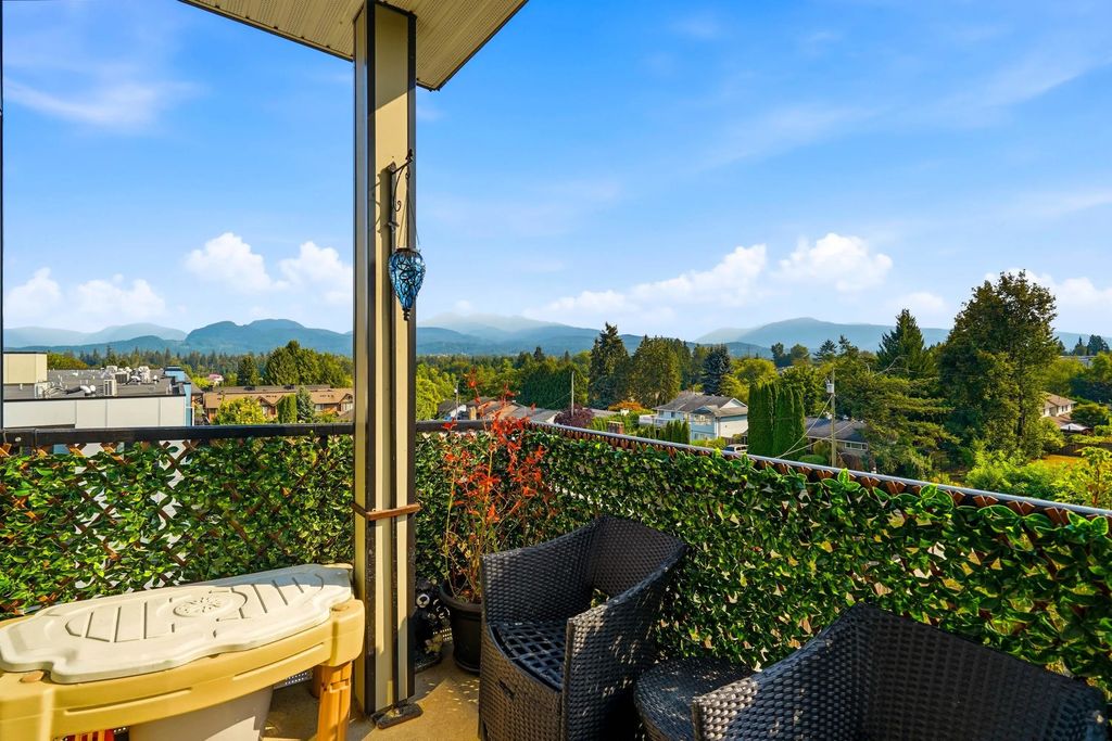 12310 222 Street 407, Maple Ridge