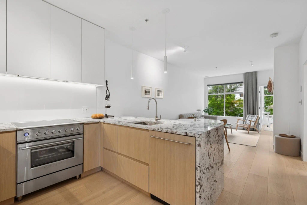 1388 Nelson Street 302, Vancouver