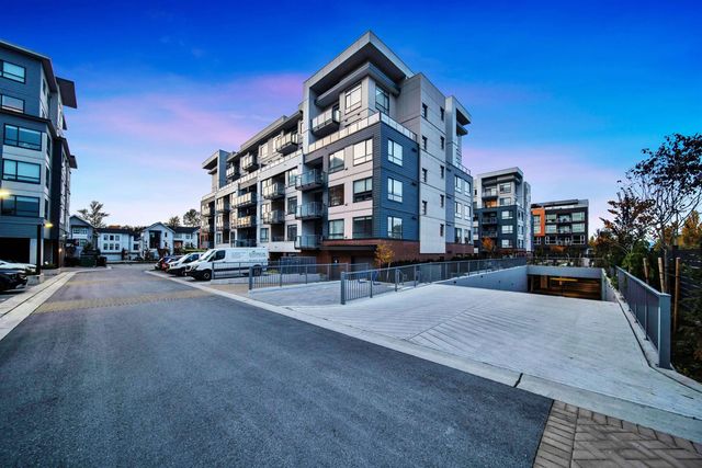 7936 206 Street 109, Langley