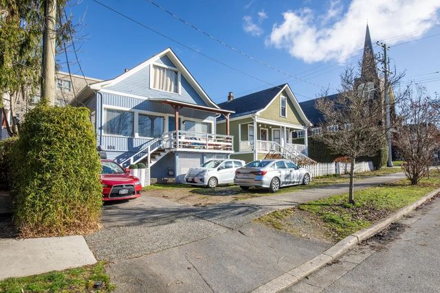 164 E 10th Street, North Vancouver