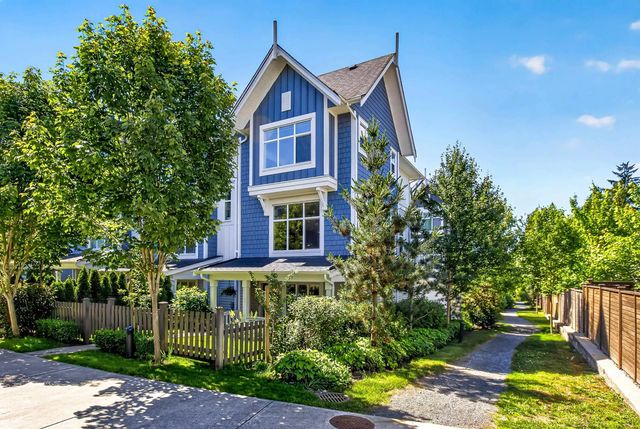 11295 Pazarena Place 1406, Maple Ridge