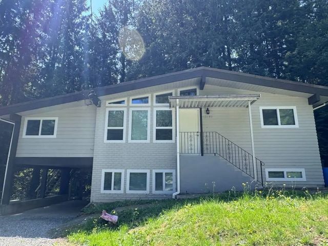 12193 Rothsay St, Maple Ridge