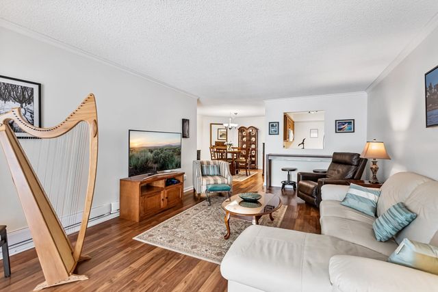 1458 Blackwood Street 204, White Rock