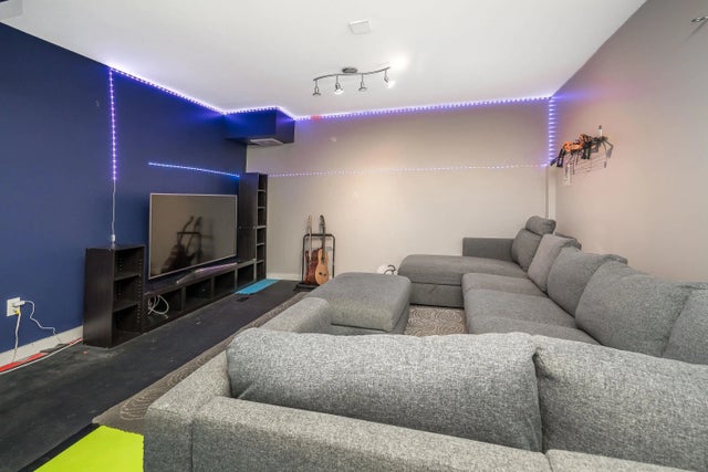 2501 161a Street 252, Surrey