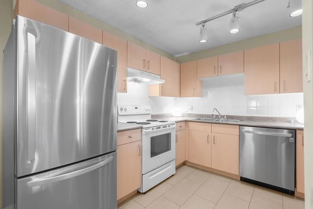 2012 Fullerton Avenue 501, North Vancouver