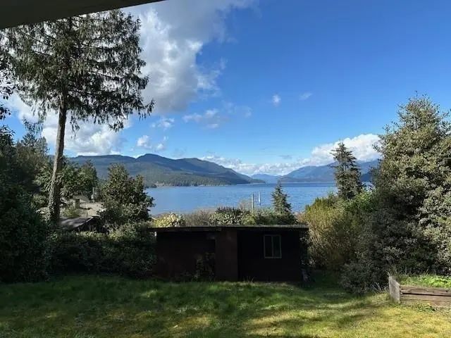 6201 Coracle Drive, Sechelt
