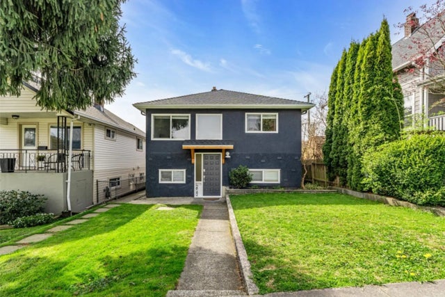 2942 E Georgia Street, Vancouver