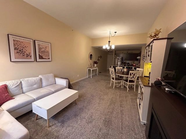 11665 Haney Bypass 414, Maple Ridge