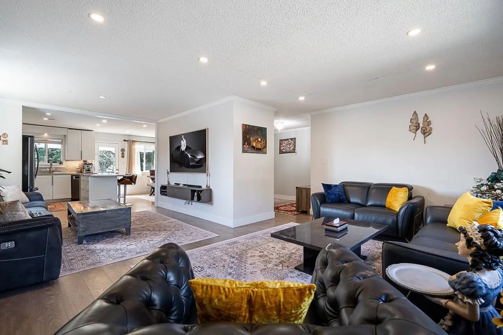 2333 Kirkstone Road, North Vancouver