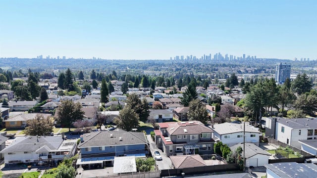 6262 Kitchener Street, Burnaby