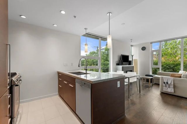 2528 Maple Street 302, Vancouver
