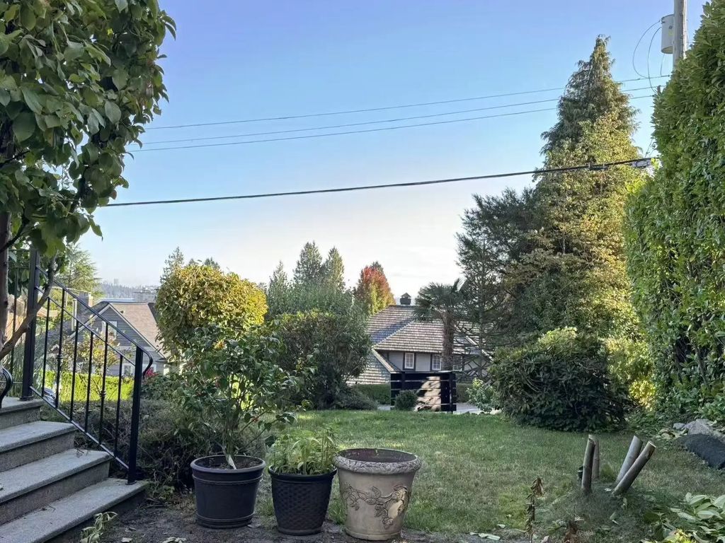 2523 Mathers Avenue, West Vancouver