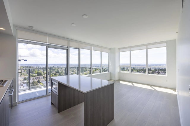 6537 Telford Avenue 2704, Burnaby