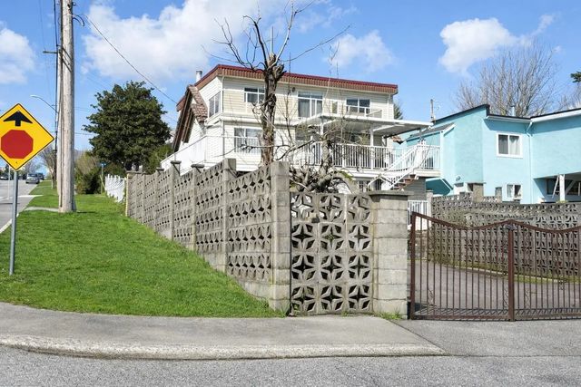 1728 Seventh Avenue, New Westminster