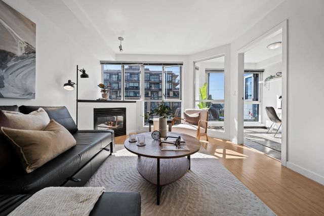 122 E 3rd Street 409, North Vancouver