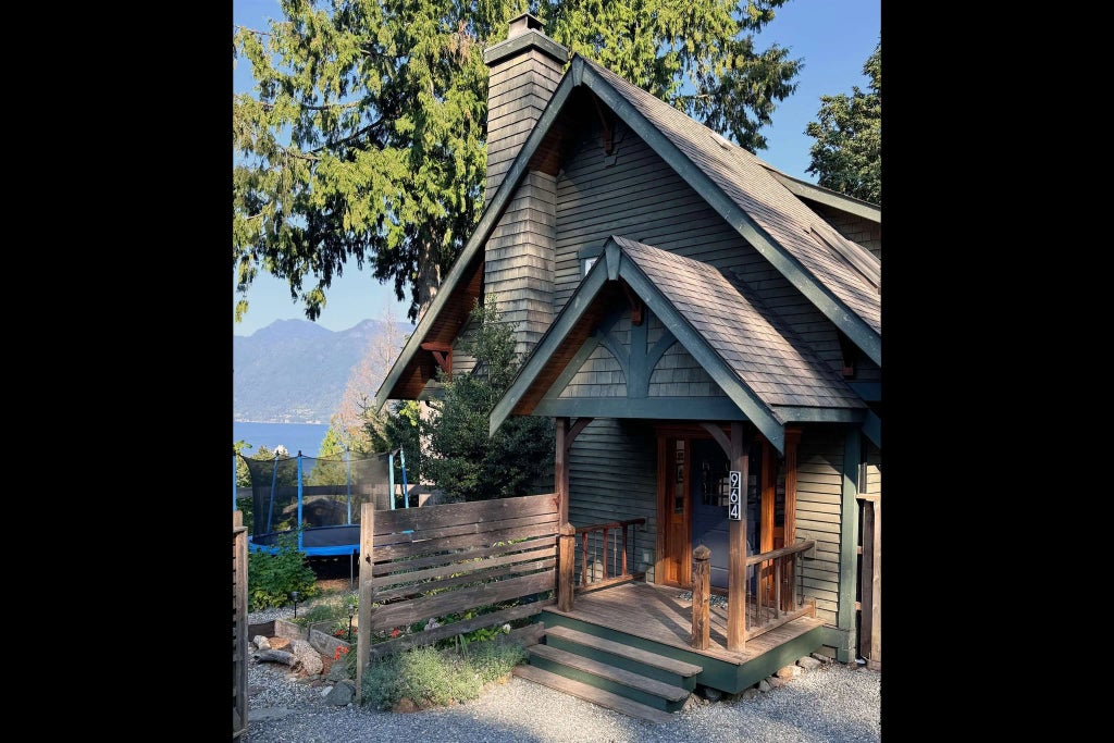 964 Village Drive, Bowen Island